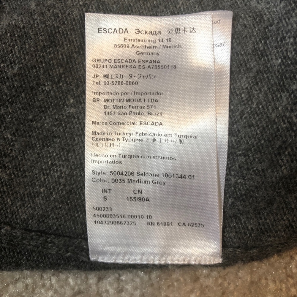Escada Cardigan - Picture 8 of 11